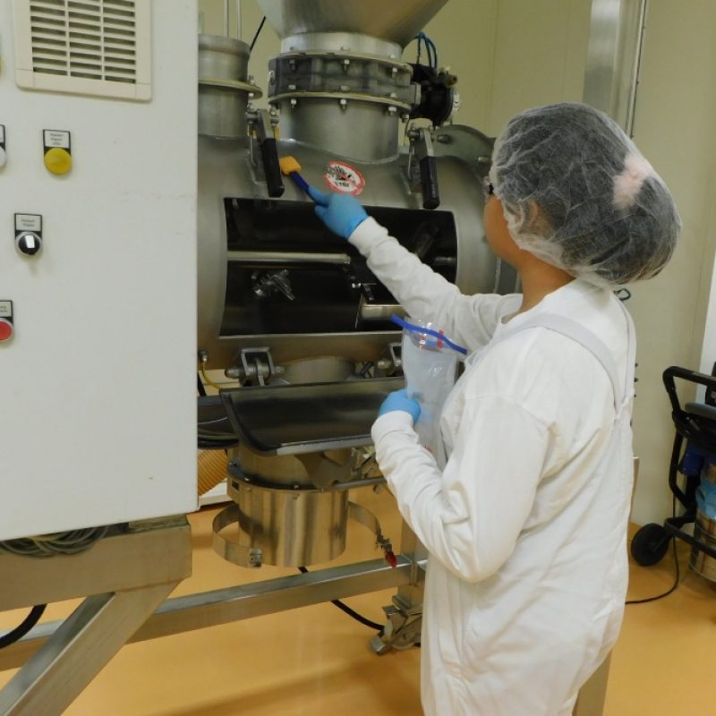 Sulie Asri_FT_Glanbia Nutritionals GmbH_Photo 1_microbial sampling
